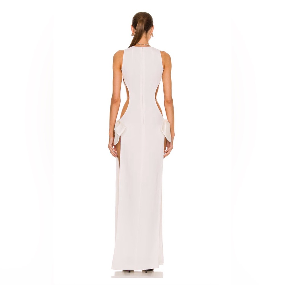 Monot cut out gown with bow - Picture 2 of 12